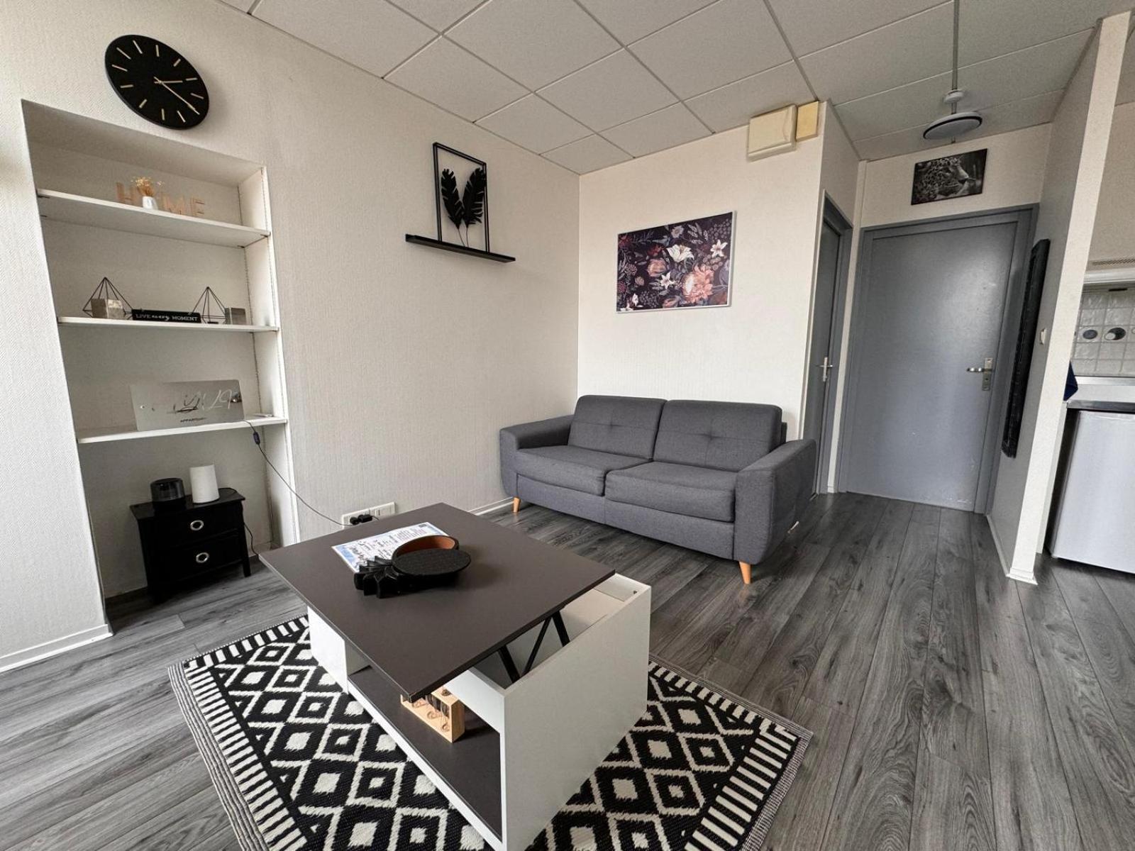 Myvi Cognac Apartment Bagian luar foto